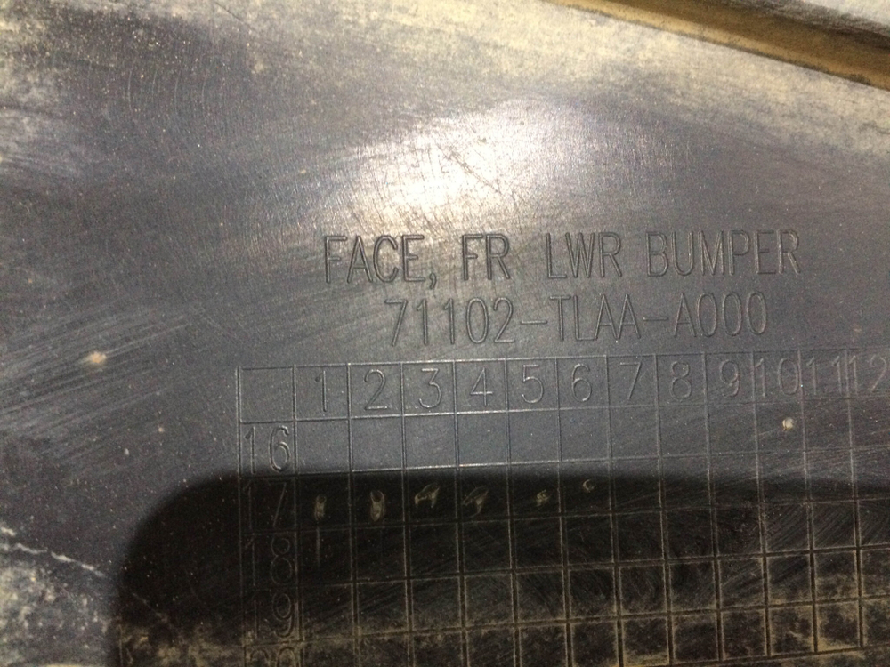 Юбка переднего бампера Honda CR-V 5 (RW) 16-21 Б/У Оригинал 71102TLAAA000