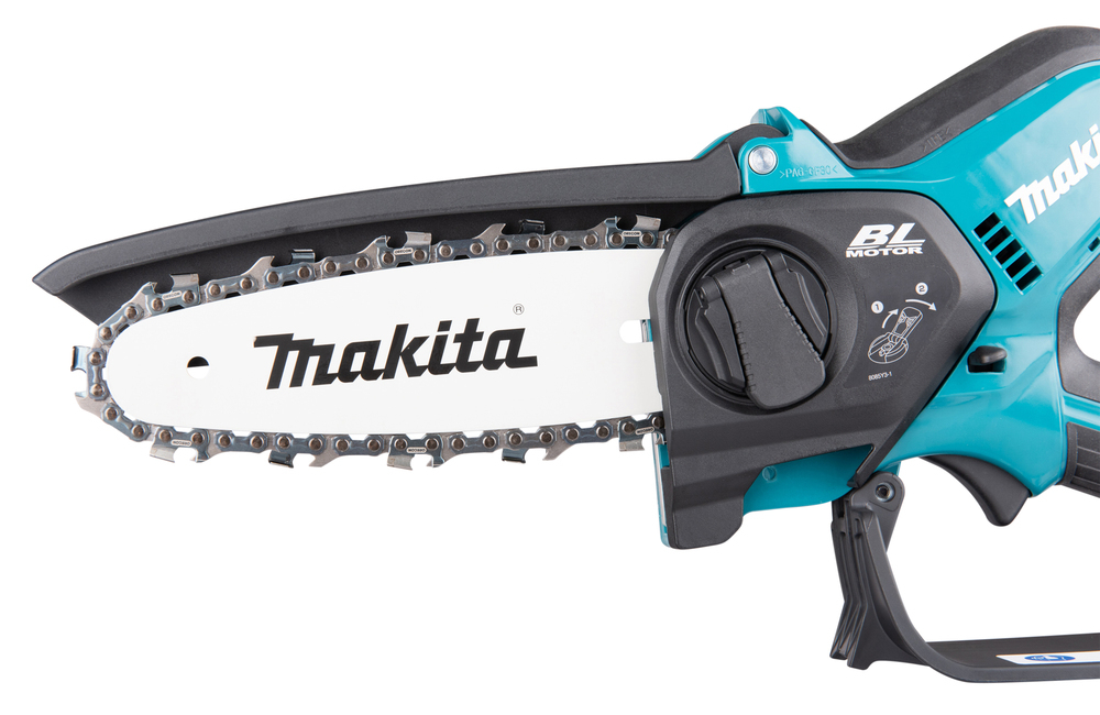 Аккумуляторная цепная пила Makita UC029GZ01