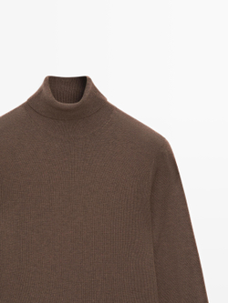 Massimo Dutti Свитер из смесовой шерсти с высоким воротником, коричневый