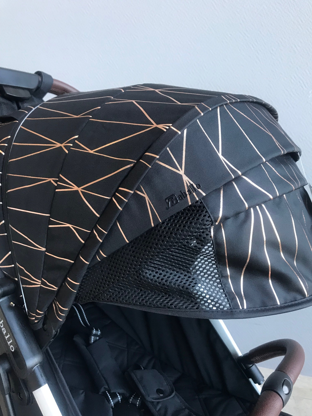 Коляска прогулочная Babalo 2024 Золотая полоска текстиль на белой раме