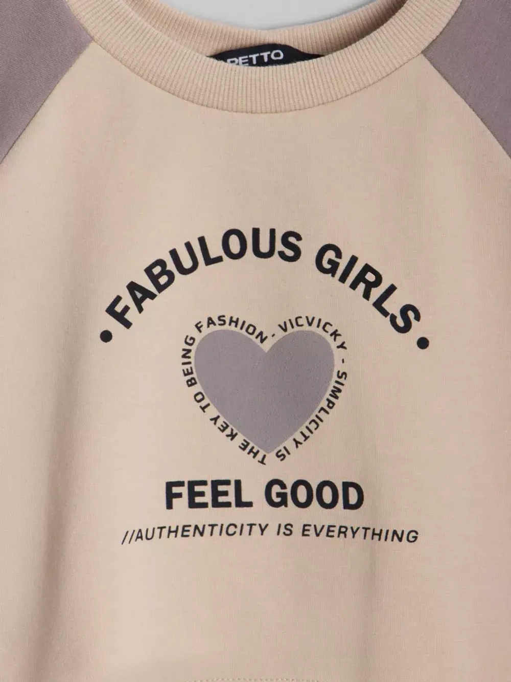 Костюм детский футболка и шорты в сад