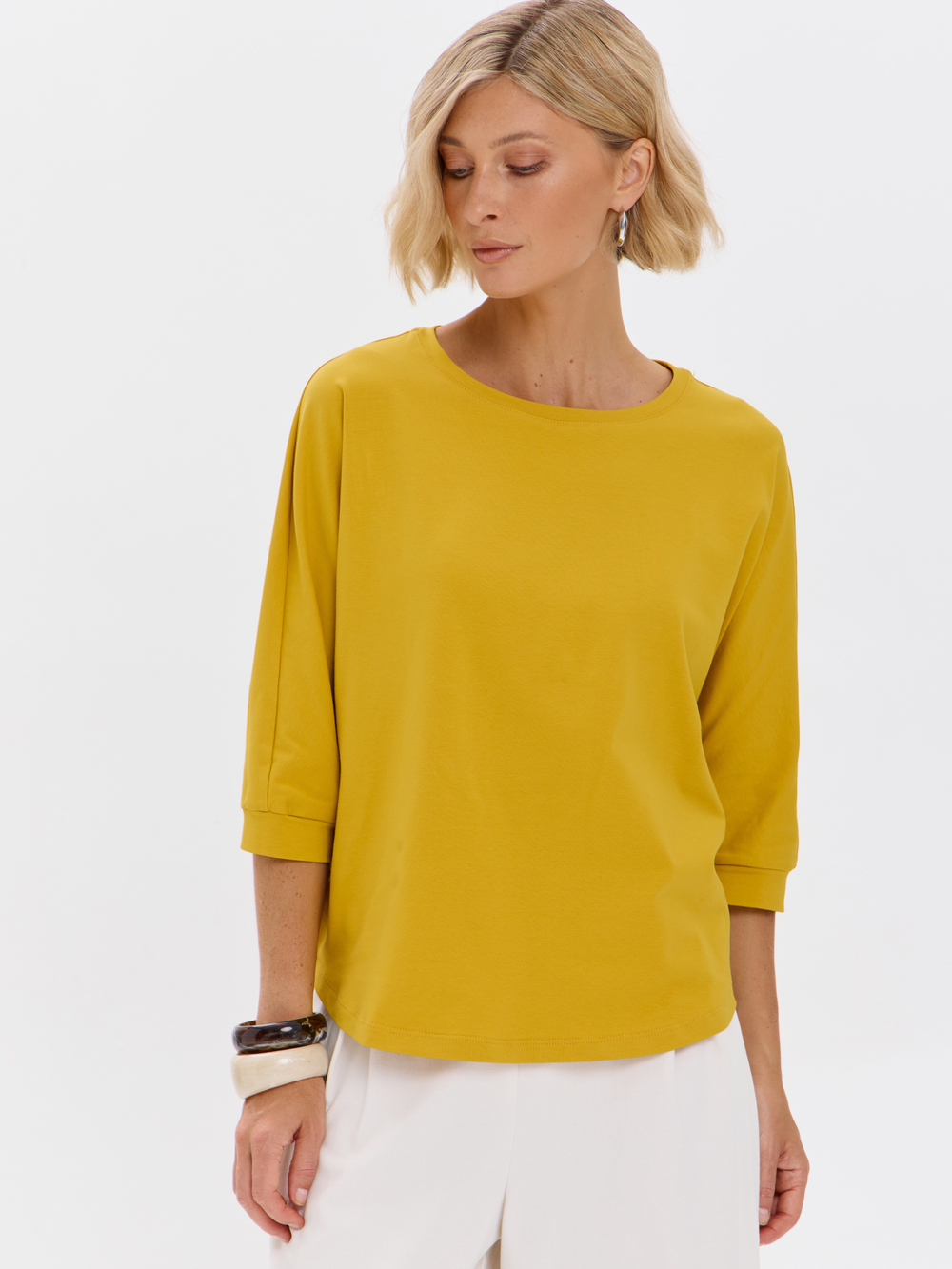 Свободная футболка летучая мышь с рукавом 3/4