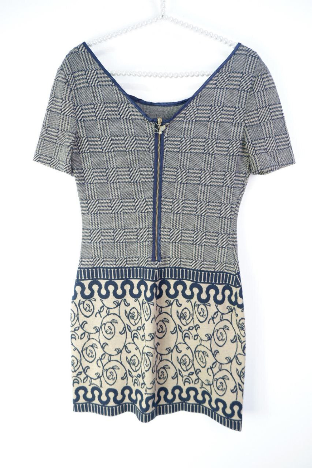 Платье DZYN трикотажное на 40 размер