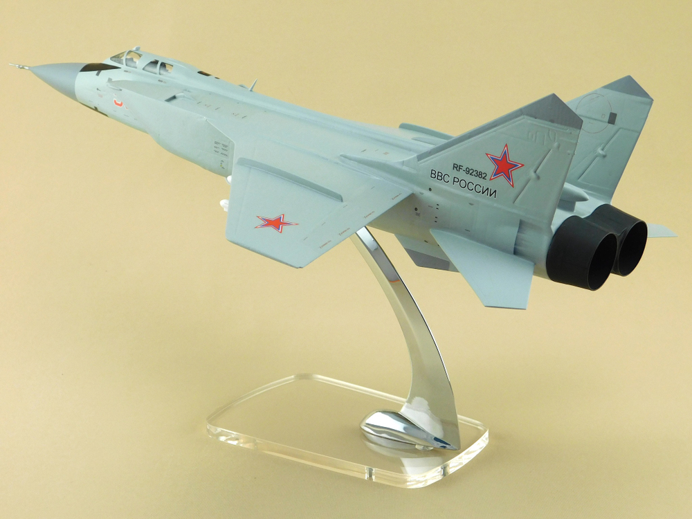 Модель самолета МиГ-31БМ (М1:48, ВВС России, RF-92382, 50)