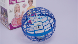 Игрушка Летаюший Шар "Flying Spinner", синий