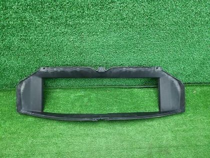 Воздуховод радиатора Maserati Levante (2016-2024)