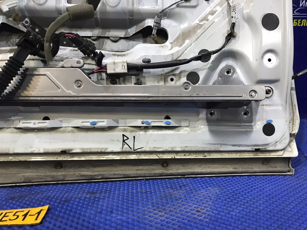 Дверь задняя левая NISSAN ELGRAND 2005