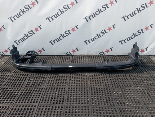 Усилитель переднего бампера