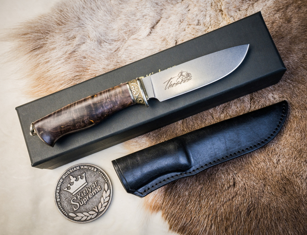 Охотничий нож Theseus M390 Satin темная рукоять
