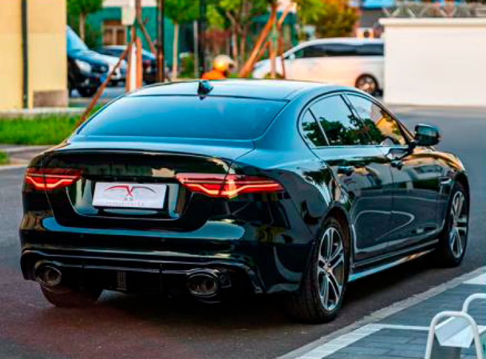 Карбоновый диффузор заднего бампера для Jaguar XE 2021-2024 Ягуар