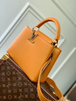 Louis Vuitton Capucines BB