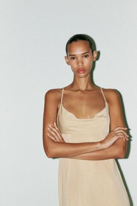 ZARA ДЛИННОЕ ПЛАТЬЕ С ДРАПИРОВАННЫМ ВЫРЕЗОМ СЗАДИ, СВЕТЛЫЙ РЫЖЕВАТО-КОРИЧНЕВЫЙ