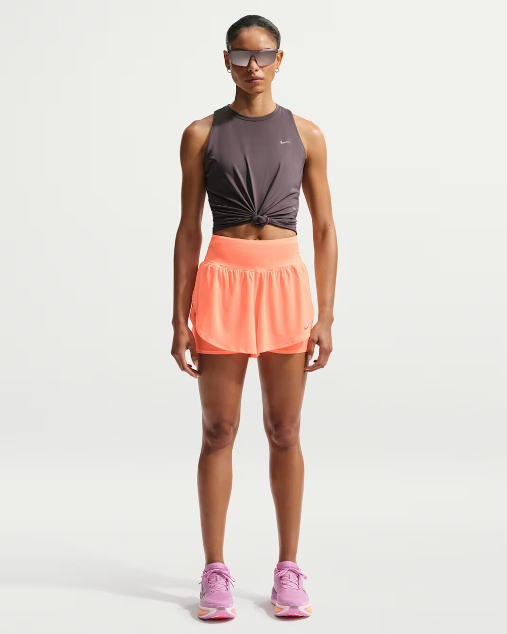 Nike Flow Женские сетчатые шорты для бега Dri-FIT 2 в 1 - NIKE