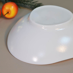 Салатник 680мл 17*6,5см Лилия, треуголная форма, опаловое стекло, MILLIMI