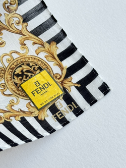 Платок в чёрно-белую полоску Fendi