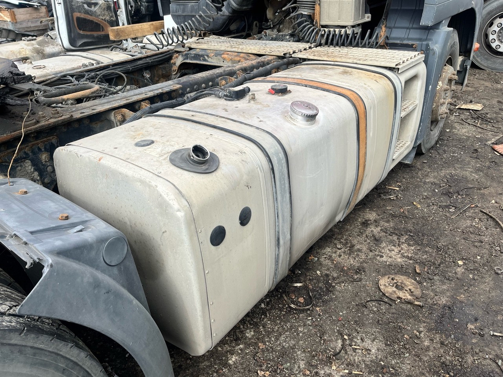 Бак топливный 760L + 100L AdBlue MAN