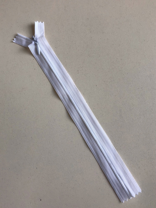 Молния потай 20см капрон молочно-белая/белая