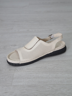 Босоножки женские LIANREZA 06103\306-04