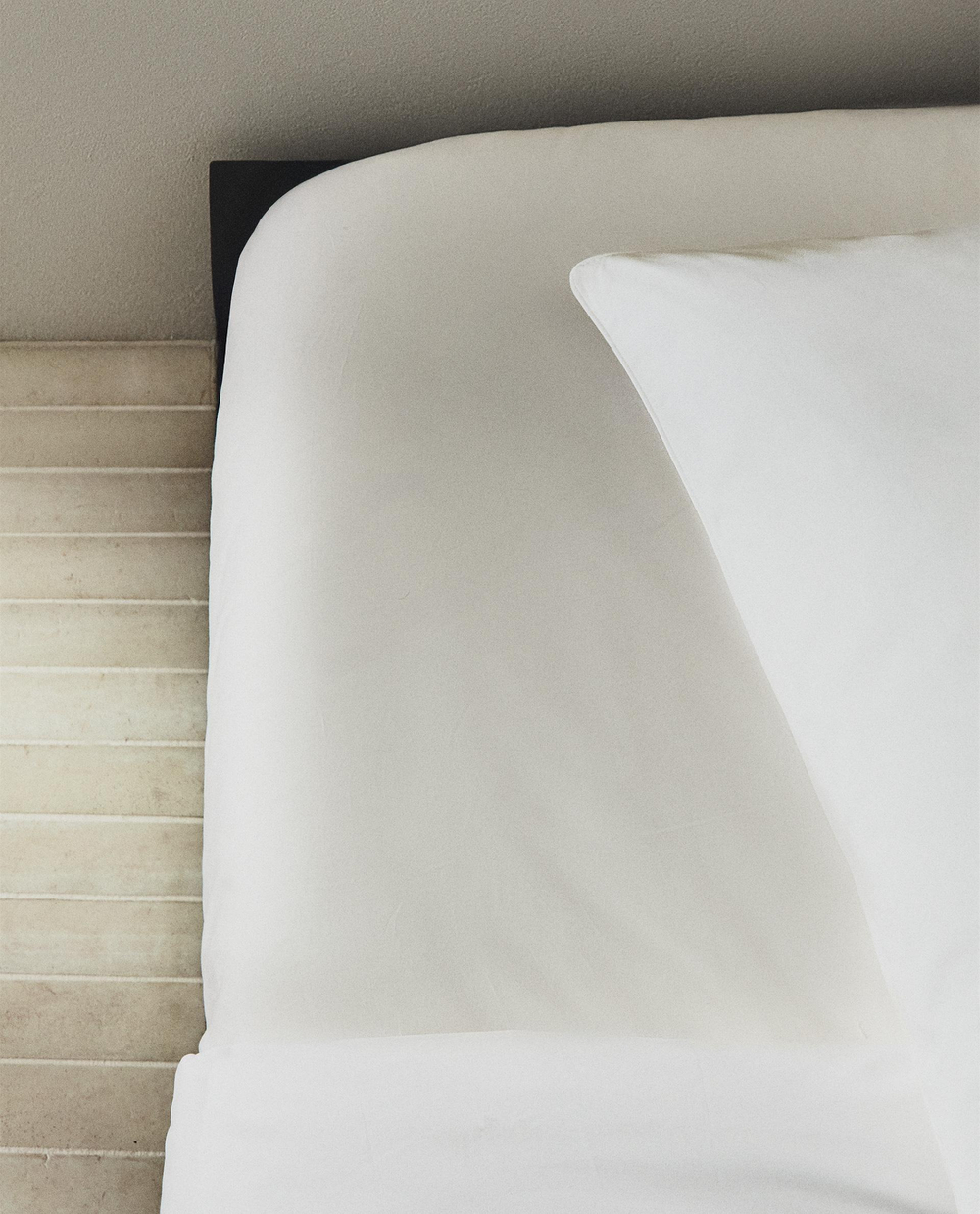 Zara Home - Простыня с ситцевой резинкой, высота 40 см (300 нитей), экрю, 90х200х40 см