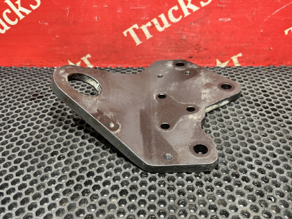 Подъемная проушина двигателя 2021г.