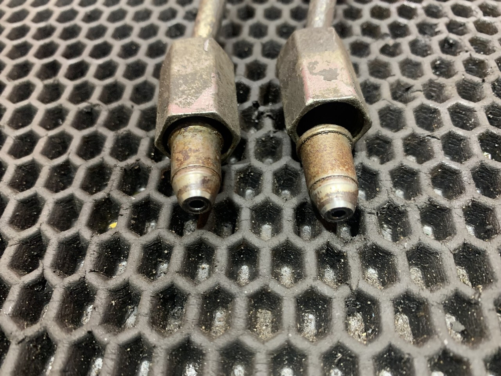 Комплект трубок топливных 2020г