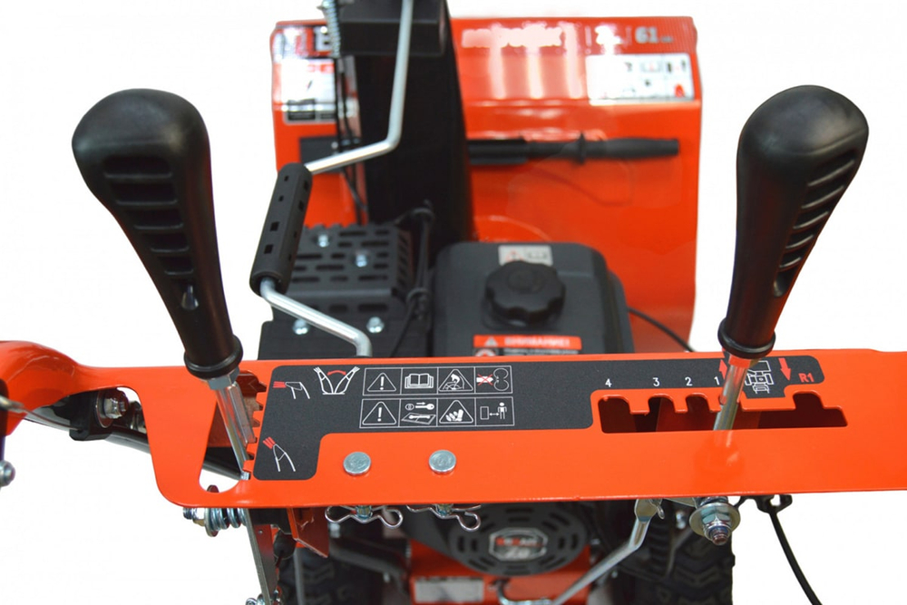 Снегоуборщик BRAIT BR-7061K