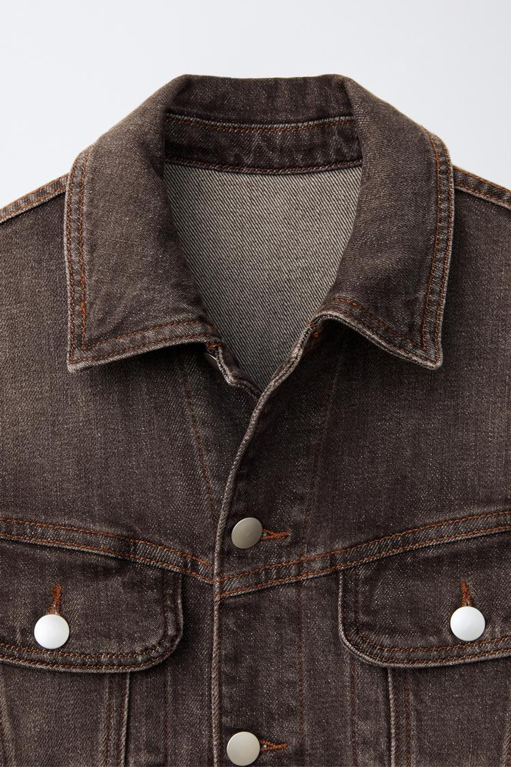 ZARA ДЖИНСОВАЯ КУРТКА С ЭФФЕКТОМ ПОТЕРТОСТИ, КОРИЧНЕВЫЙ