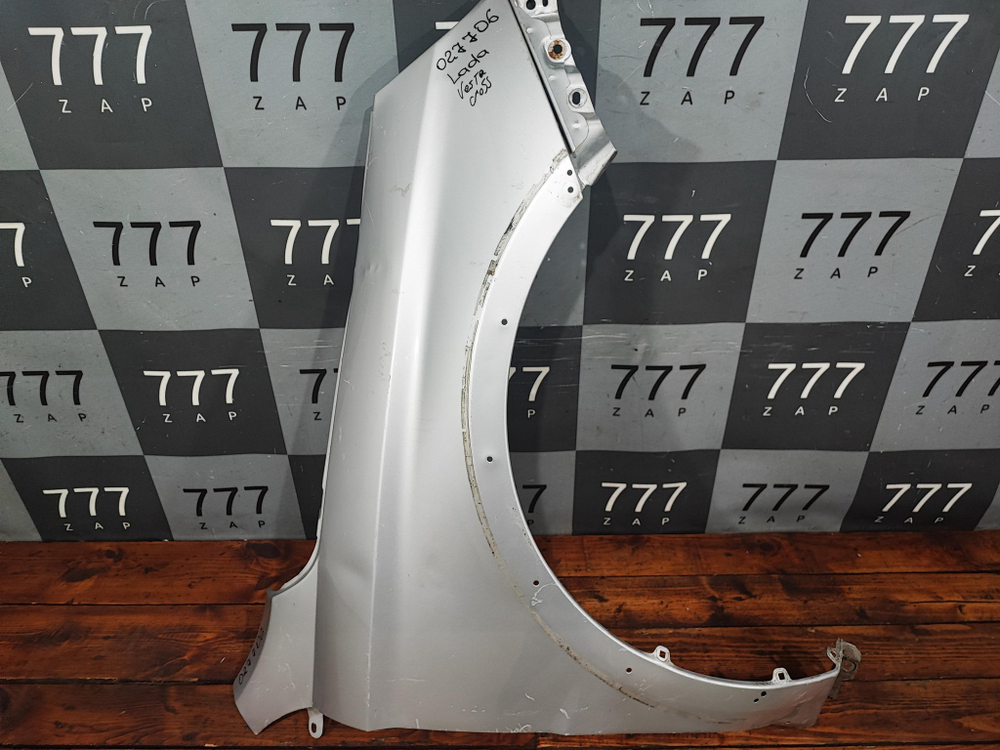 Крыло переднее правое Lada Vesta Cross 15-нв Б/У Оригинал 8450102330