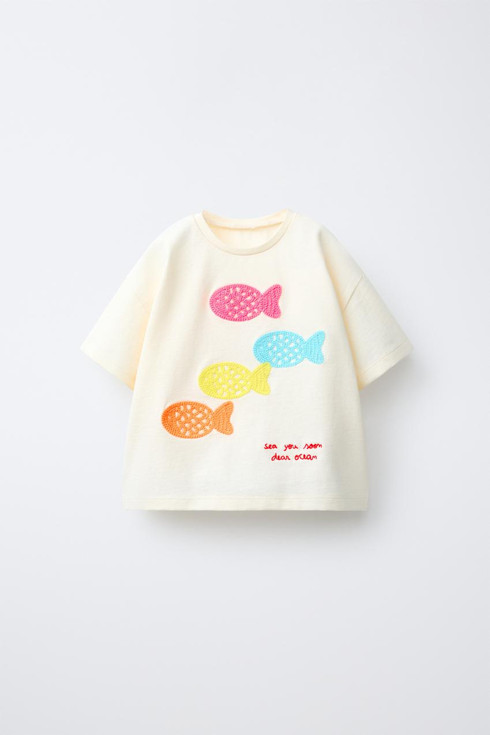 ZARA ФУТБОЛКА С ВЫШИВКОЙ РЫБОК, ЖЕЛТОВАТО-БЕЛЫЙ