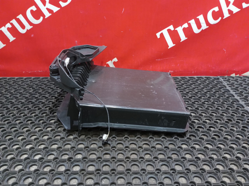 Бардачок центральный 2019г.