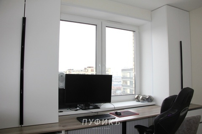 Рабочий стол в детскую