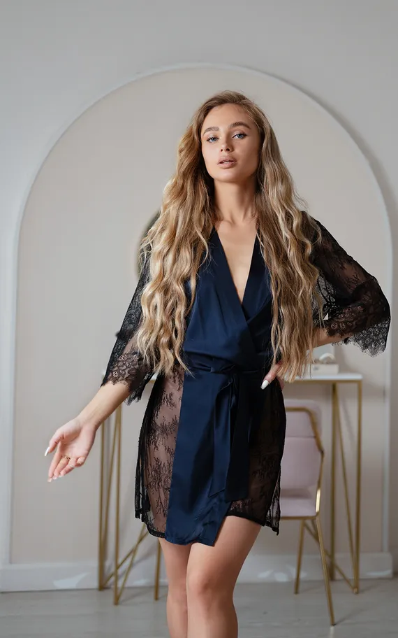 7212 халат темно-синий с черным кружевом