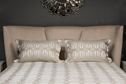 Покрывало 260x260 и 2 наволочки 50x70 Garda Decor Artdeco серое