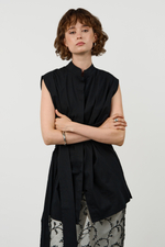 Блуза с драпировкой и поясом