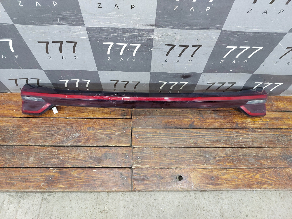 Фонарь задний центральный с дефектом Chery Tiggo 7 Pro Max 22-нв Б/У Оригинал 605000568AA