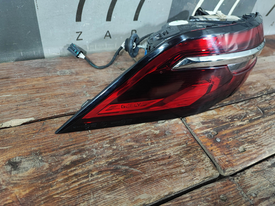 Фонарь задний левый Geely Monjaro 21-нв Б/У Оригинал 7057045700