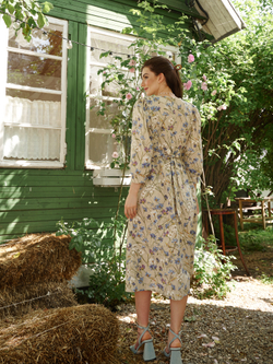 Платье с вырезом-сердечко