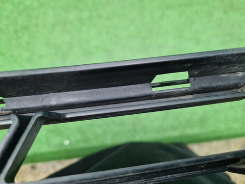 Накладка ПТФ левая BMW 6er G32 (2017-2020)