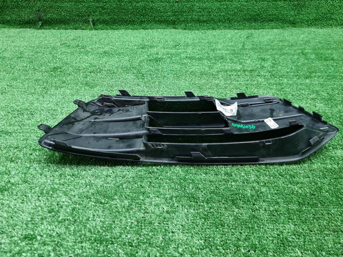 Решетка переднего бампера левая Audi Q5 2 (17-20)