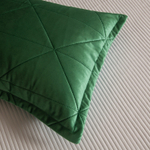 Велюровое покрывало в клетку с наволочками OVL049