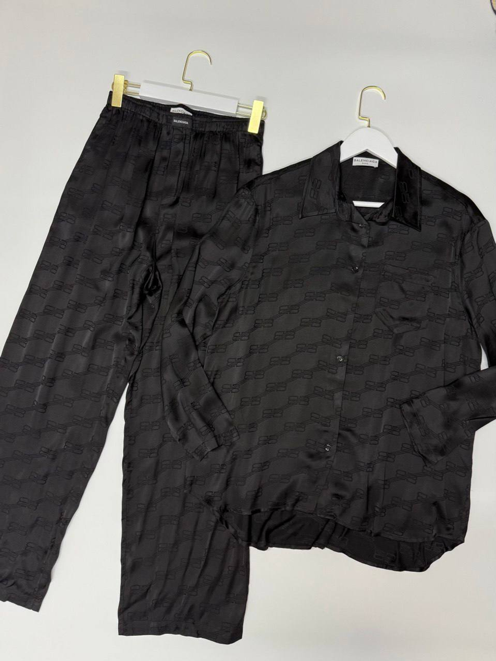 Костюм Balenciaga