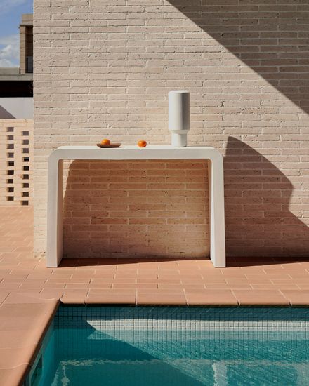 Aiguablava Консоль из белого цемента 120 x 80 см Испания La Forma