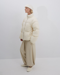 Пуховик сливочный