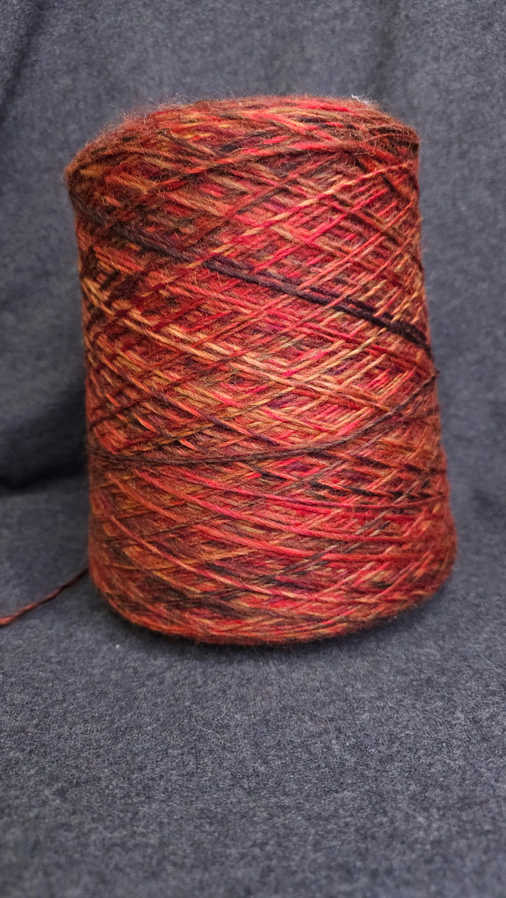 Итальянская бобинная пряжа от производителя Pinori Filati S.p.A art. JALISSE NM 2500 Состав 80% Меринос, 20% P.A. длина 250м\100 грамм