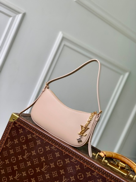 Louis Vuitton Pochette LV Bloom