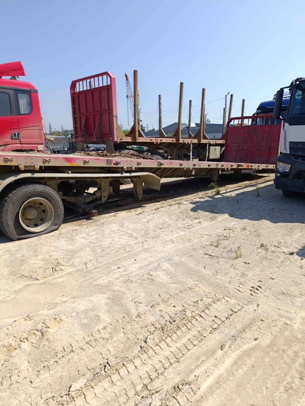 AMUR AMUR Полуприцеп бортовой LYR9600JS