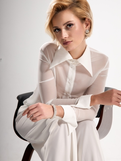 Белая рубашка из шифона