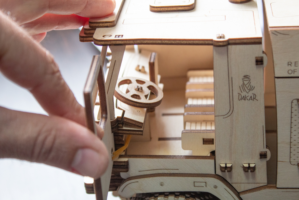 Конструктор деревянный 3D EWA МАЗ-5309RR 1:20