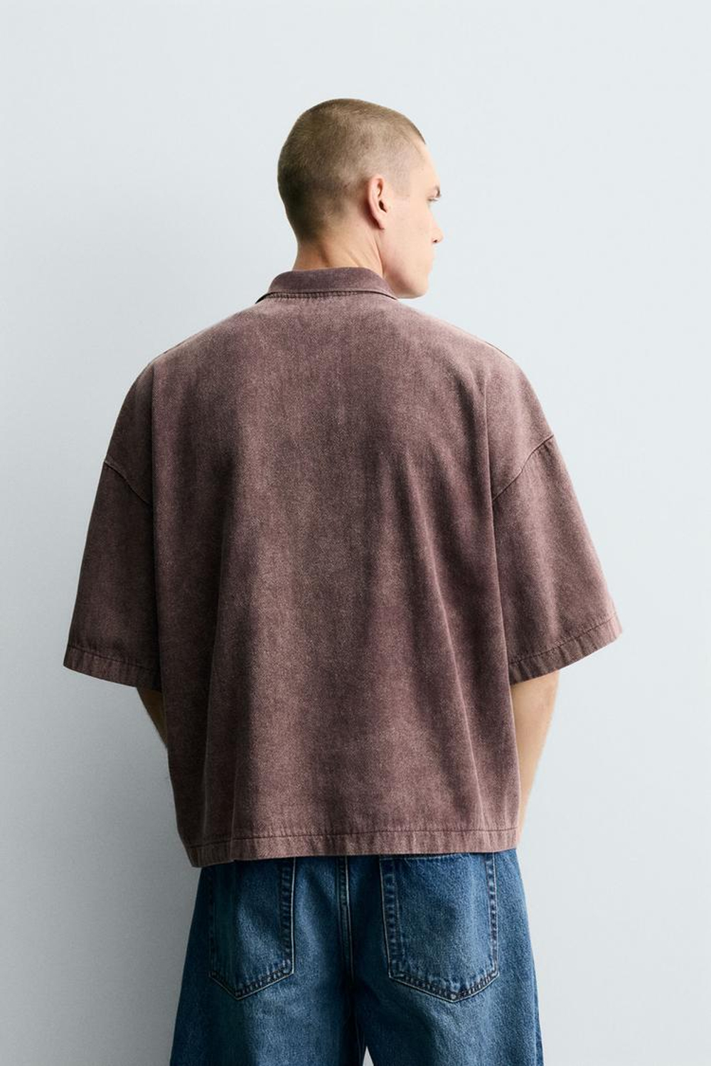 ZARA ПОЛО ИЗ РЕЛЬЕФНОЙ ТКАНИ С ЭФФЕКТОМ ПОТЕРТОСТИ, БАКЛАЖАННЫЙ