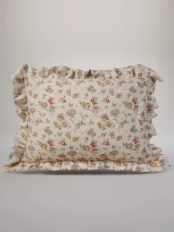 Декоративная наволочка с рюшами, оборками "Виктория" 40х60 см, 1 шт, без молнии